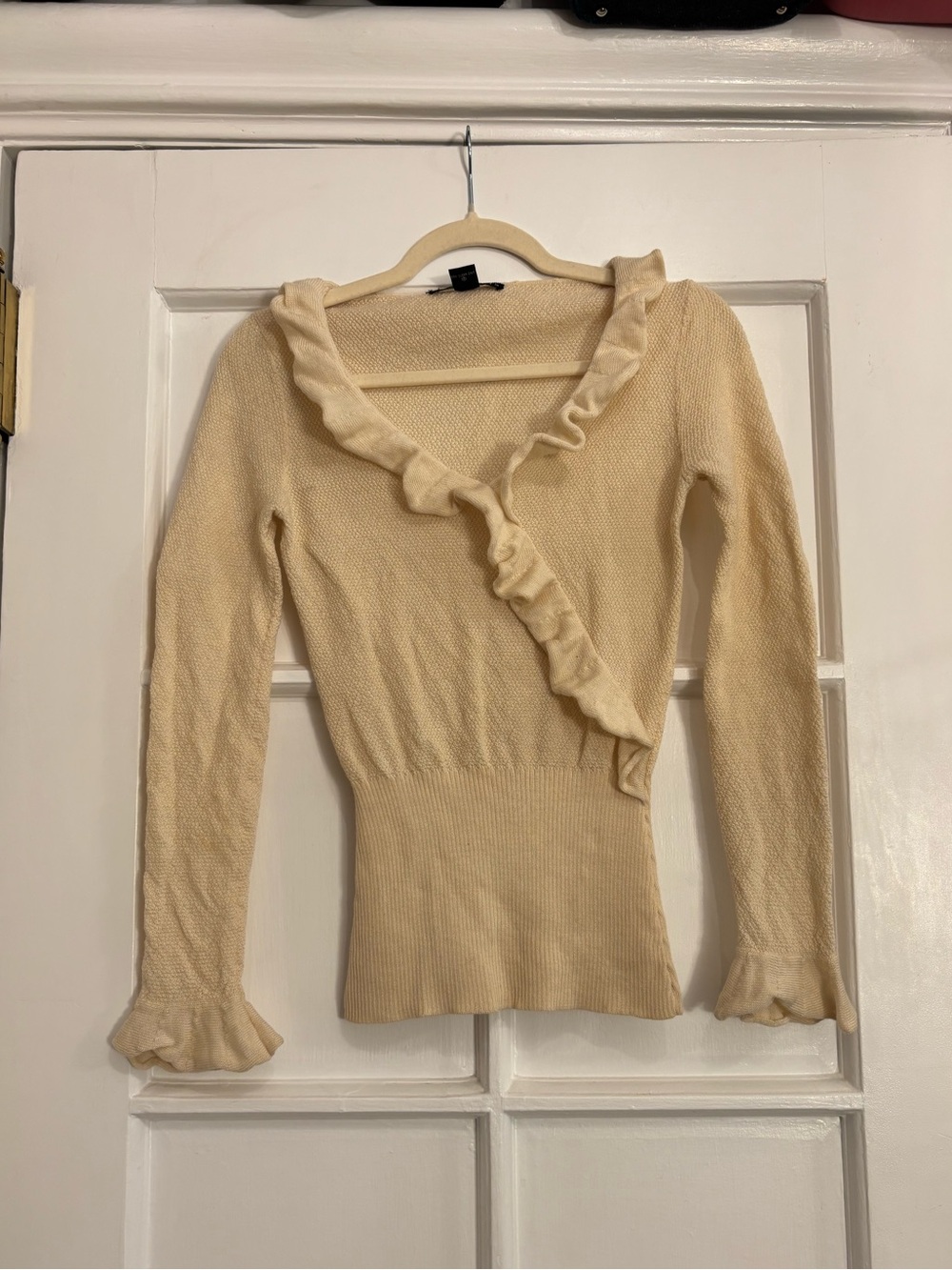 Vintage Cream Wool V-neck Ruffle Hem Sweater